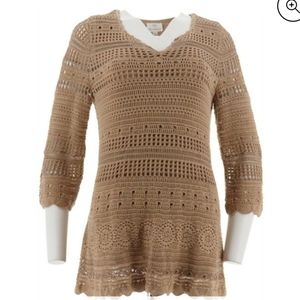 Used Hot in Hollywood Crochet long sleeve mocha color Tunic size L.